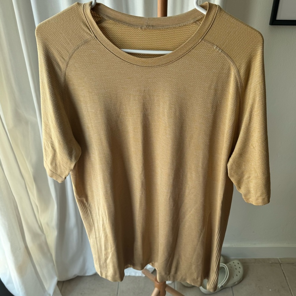 Men’s Lululemon Vent Tech Shirt